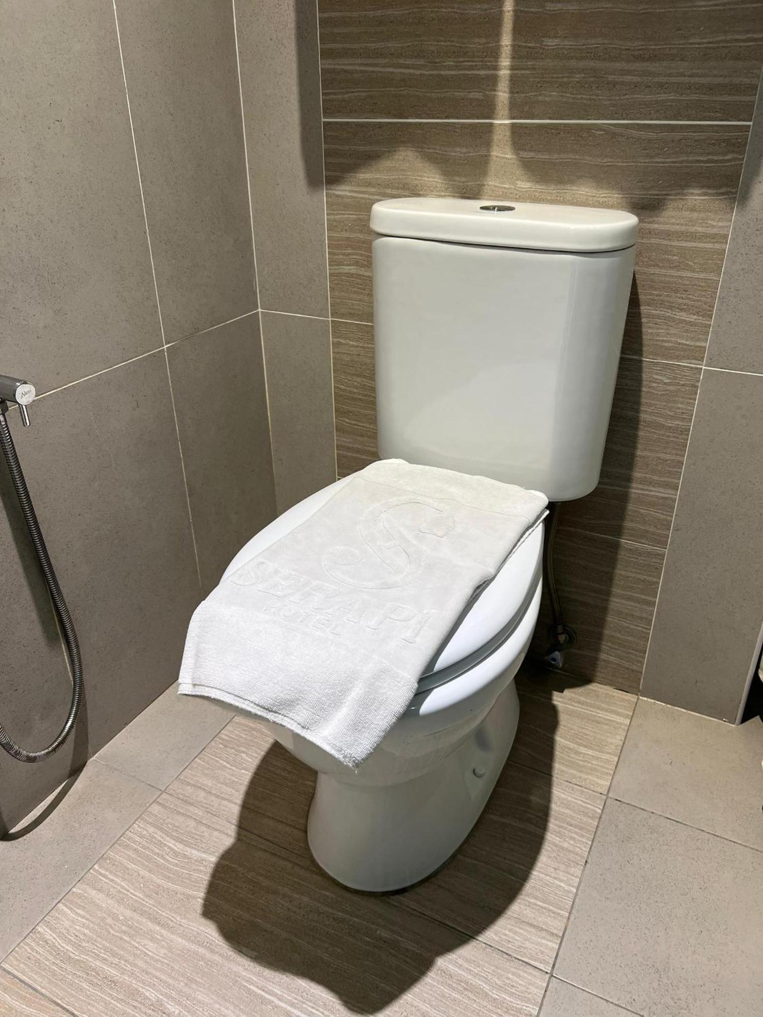 קוצ'ינג Serapi Verdure Hotel מראה חיצוני תמונה